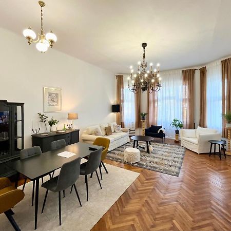 Hillside Luxury Residence Budapest With Free Garage Экстерьер фото