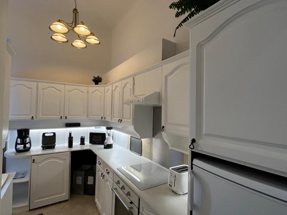 Hillside Luxury Residence Budapest With Free Garage Экстерьер фото
